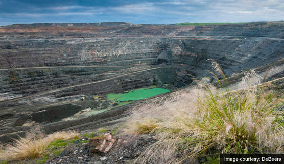 DE BEERS MINING OPERATION SOUTH AFRICA) Album containing 21