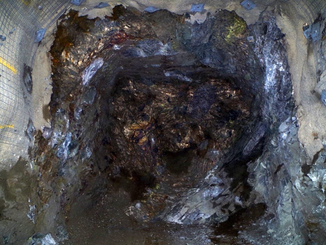 Panoramic underground mining