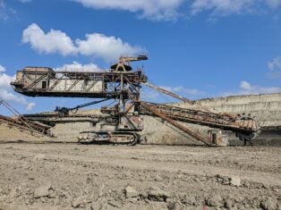 Australian Vanadium to sell non-core assets to Mining Green Metals