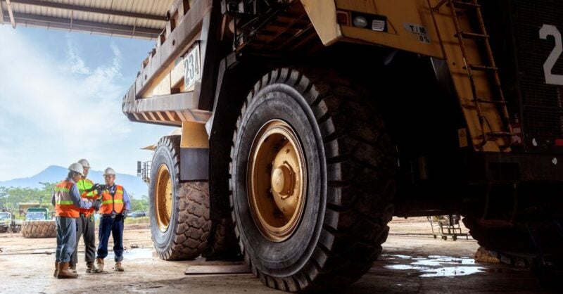 Shell coalition to develop fast-charging electric trucks - Vimarsana News