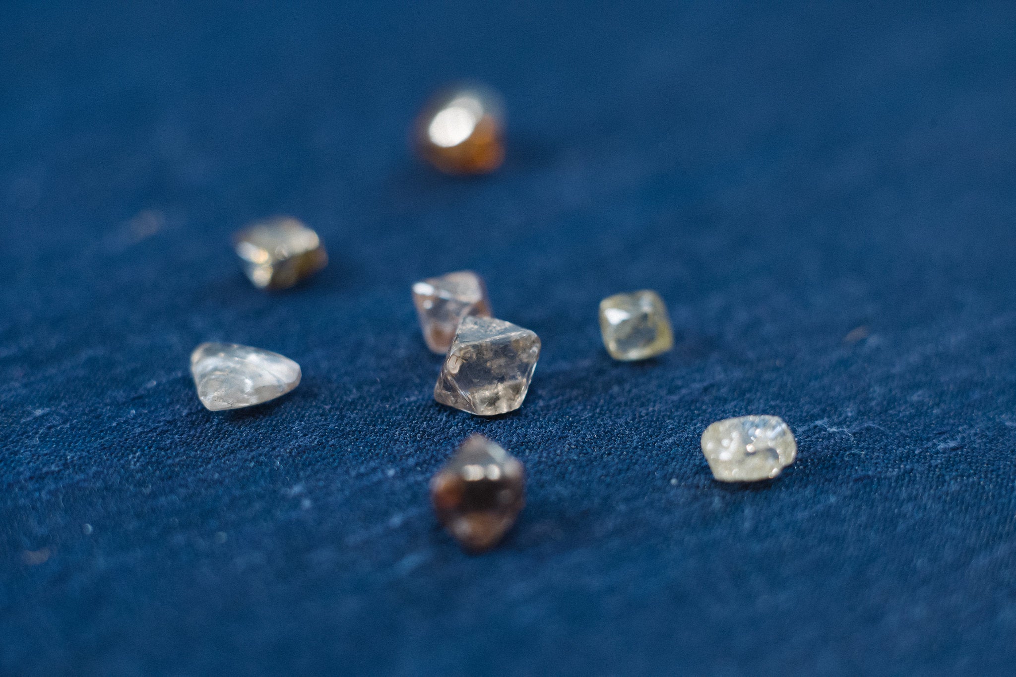 De Beers' rough diamond sales value falls - Mining Technology