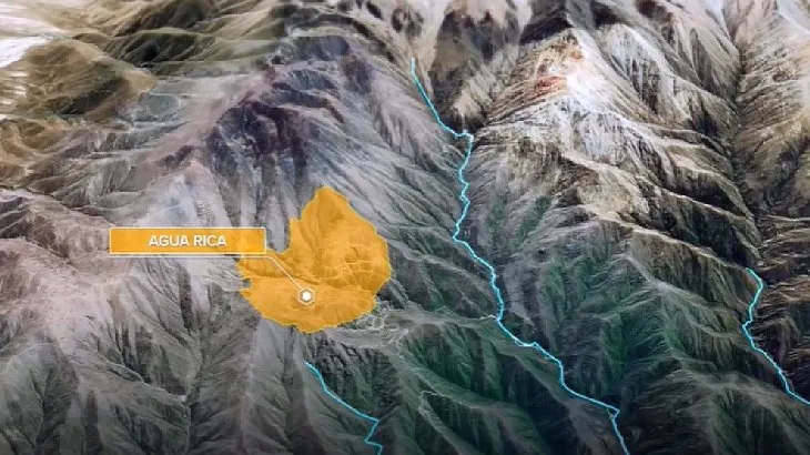 A map of mountains with a yellow circle

Description automatically generated