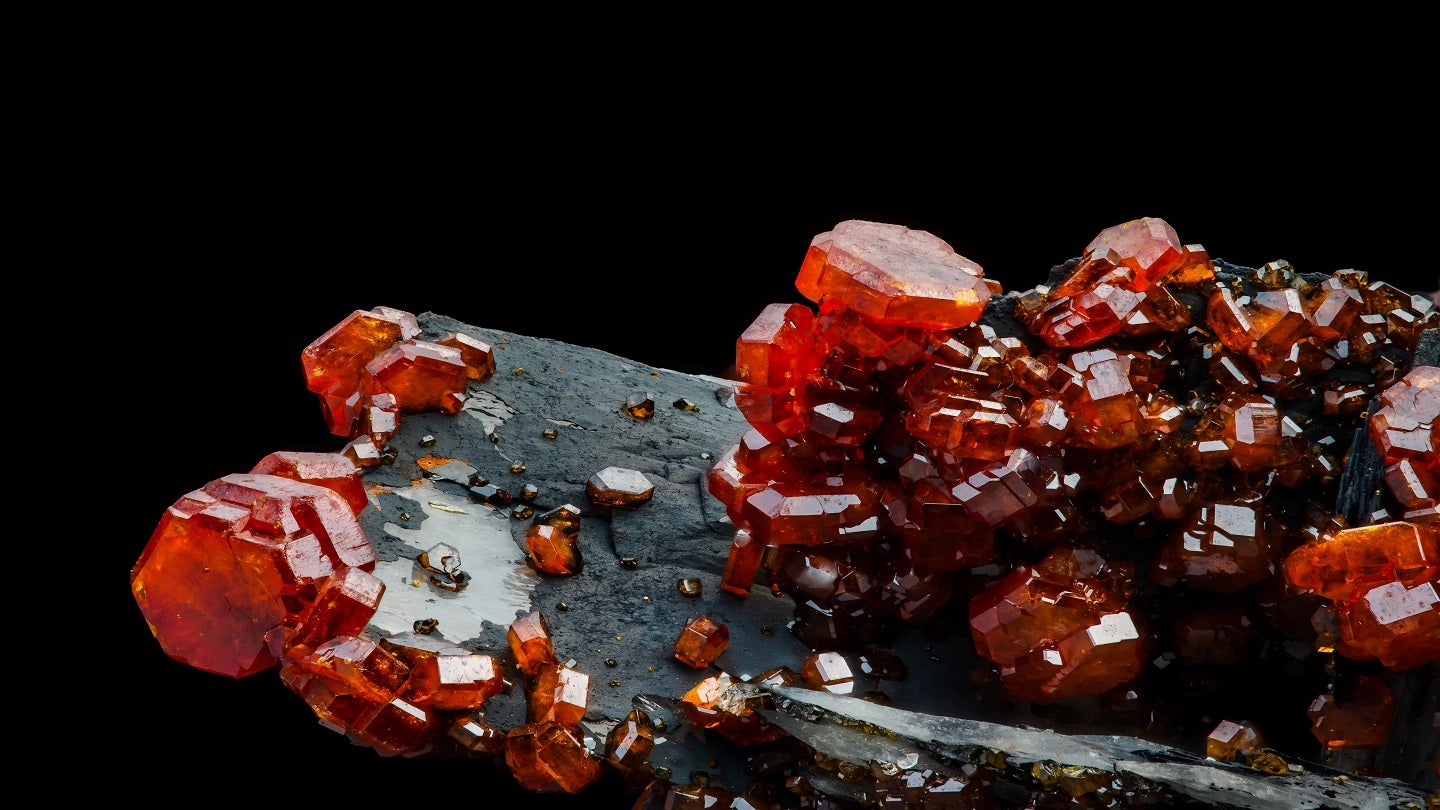 Viking produces first vanadium pentoxide flake at Canegrass Project - Vimarsana News