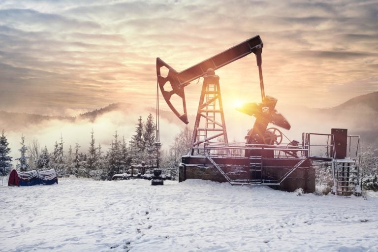 Powering surface mines in extreme temperatures