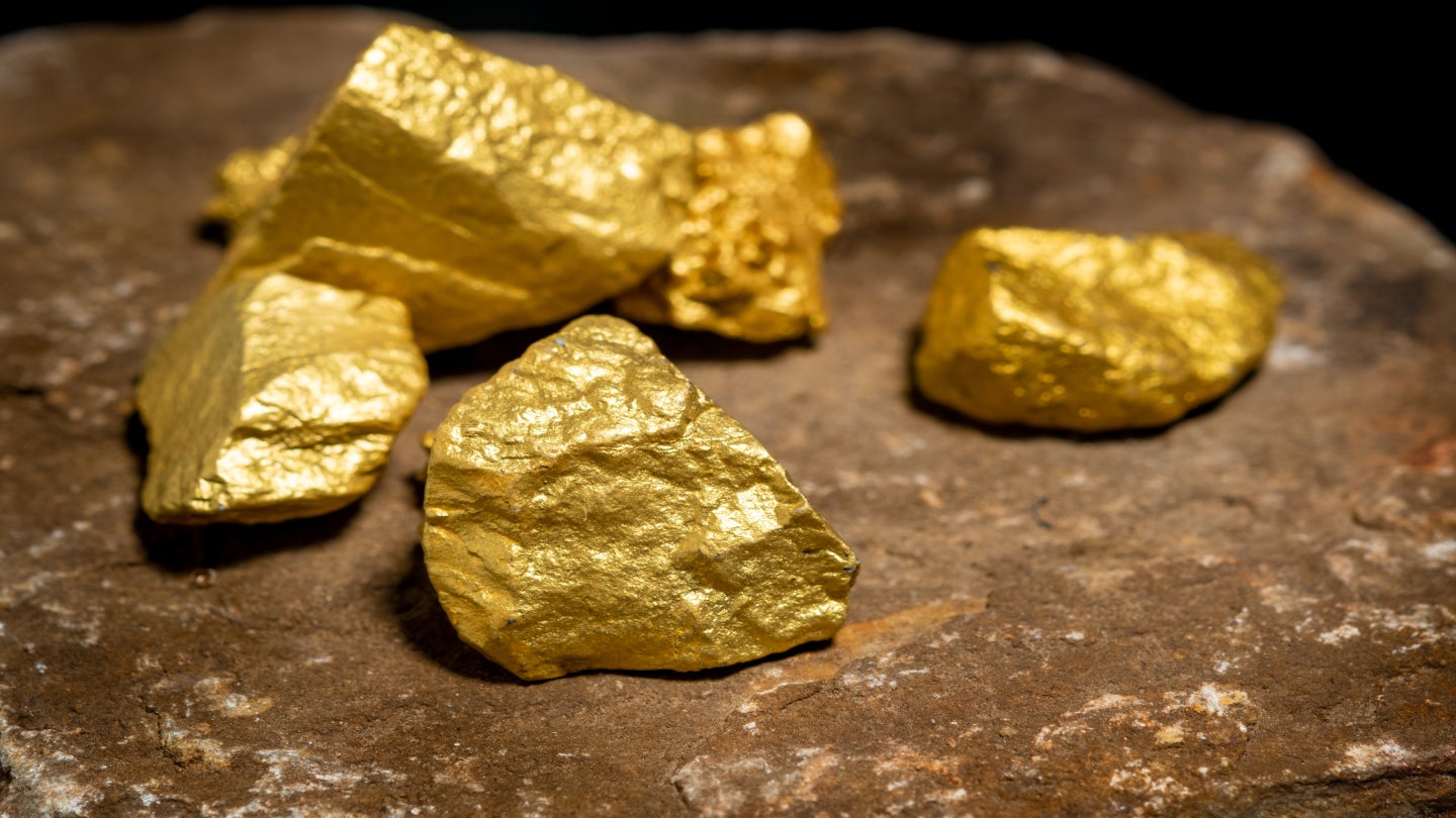 Peru suspends gold mining for 30 days after 13 miners killed