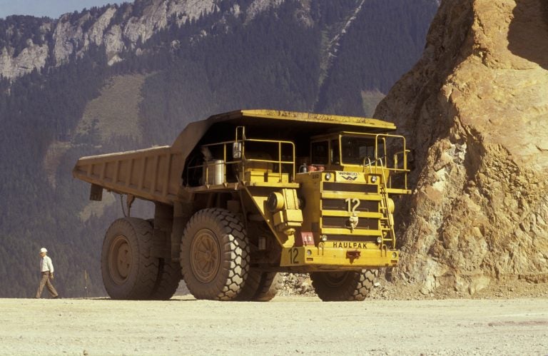 Surface mining: assessing global equipment trends