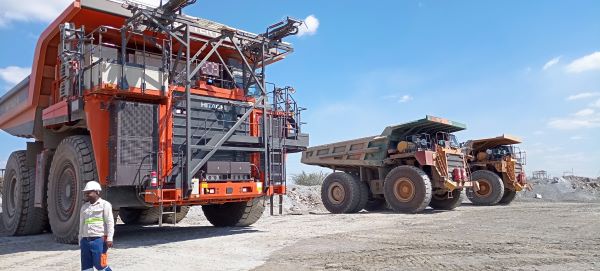 FQM has been trialling the world’s first ultra-large full battery dump truck with integrated trolley-assist technology at Kansanshi since June 2024. Credit: Alex Feytis