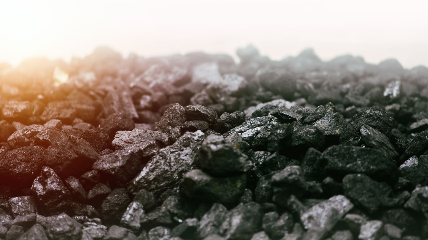 Colombia pushes Glencore talks on Cerrejon mine closure