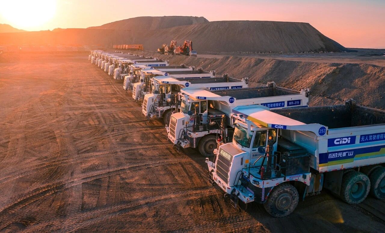 Autonomous mining’s next challenge: making the whole fleet think